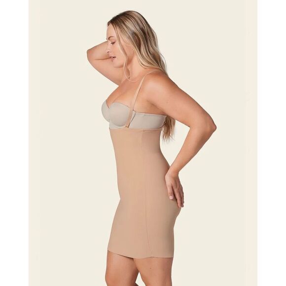 Leonisa Bestseller Two-in-One Undetectable Sculpting Skort Slip Medium - Picture 4 of 7